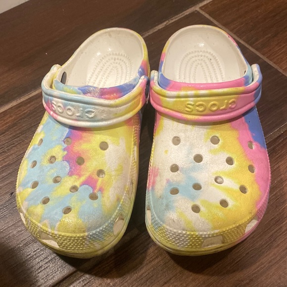 Color Crocs - Picture 1 of 4